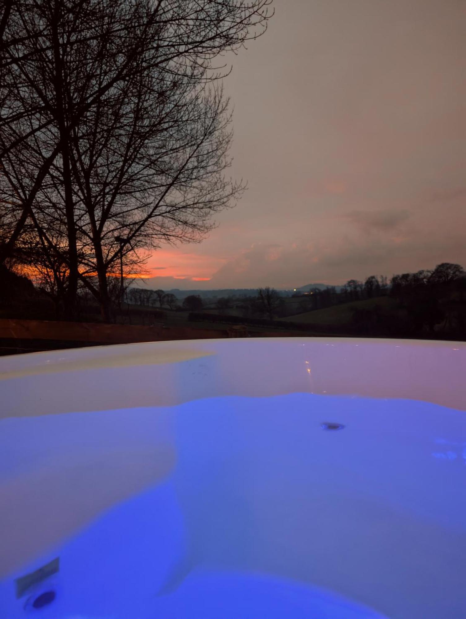 Caplor Glamping & Lodges Hereford Exteriér fotografie