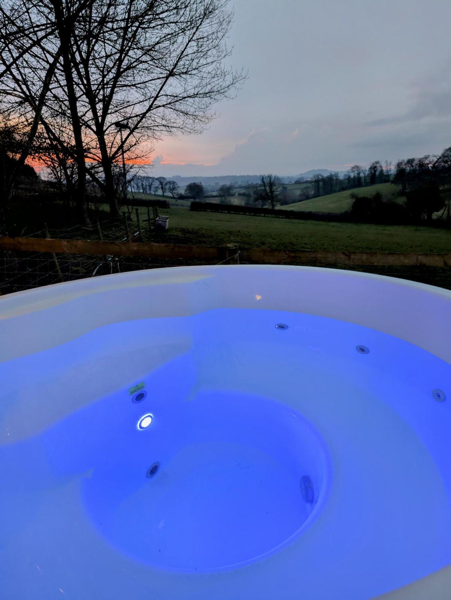 Caplor Glamping & Lodges Hereford Exteriér fotografie